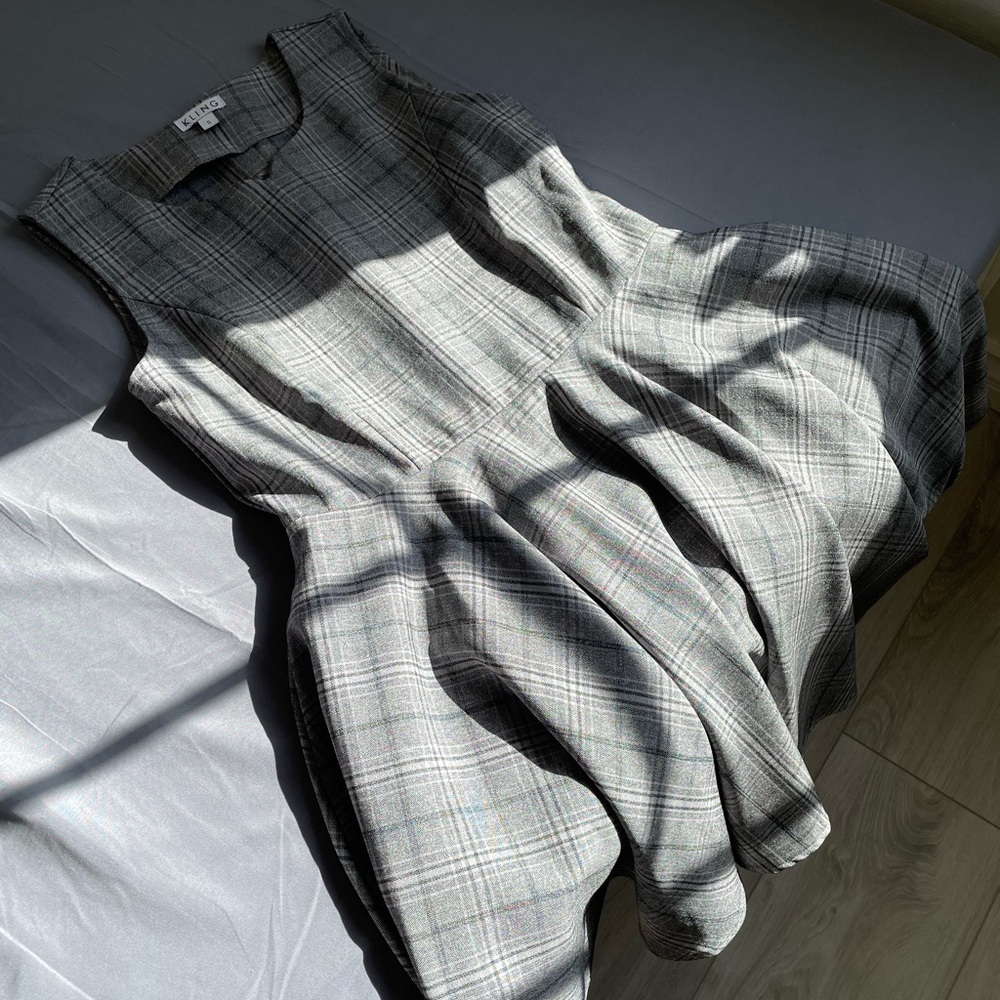 Gray checkered sleeveless dress S